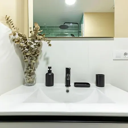 New Suite Reformada Con Excelente Ubicacion Seville Exterior photo